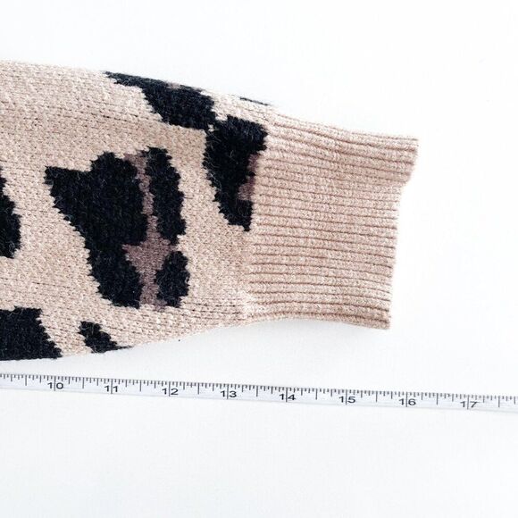 Adora // leopard sweater // Size large // EUC - Picture 7 of 11